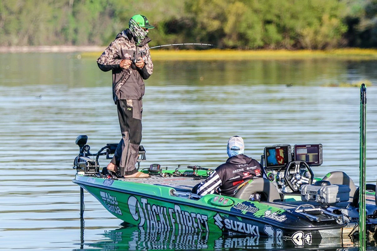 Abu Garcia Adrian Avenas Villain 2.0 / Revo AL-F RH Chatterbait Casting Combo - Image 4